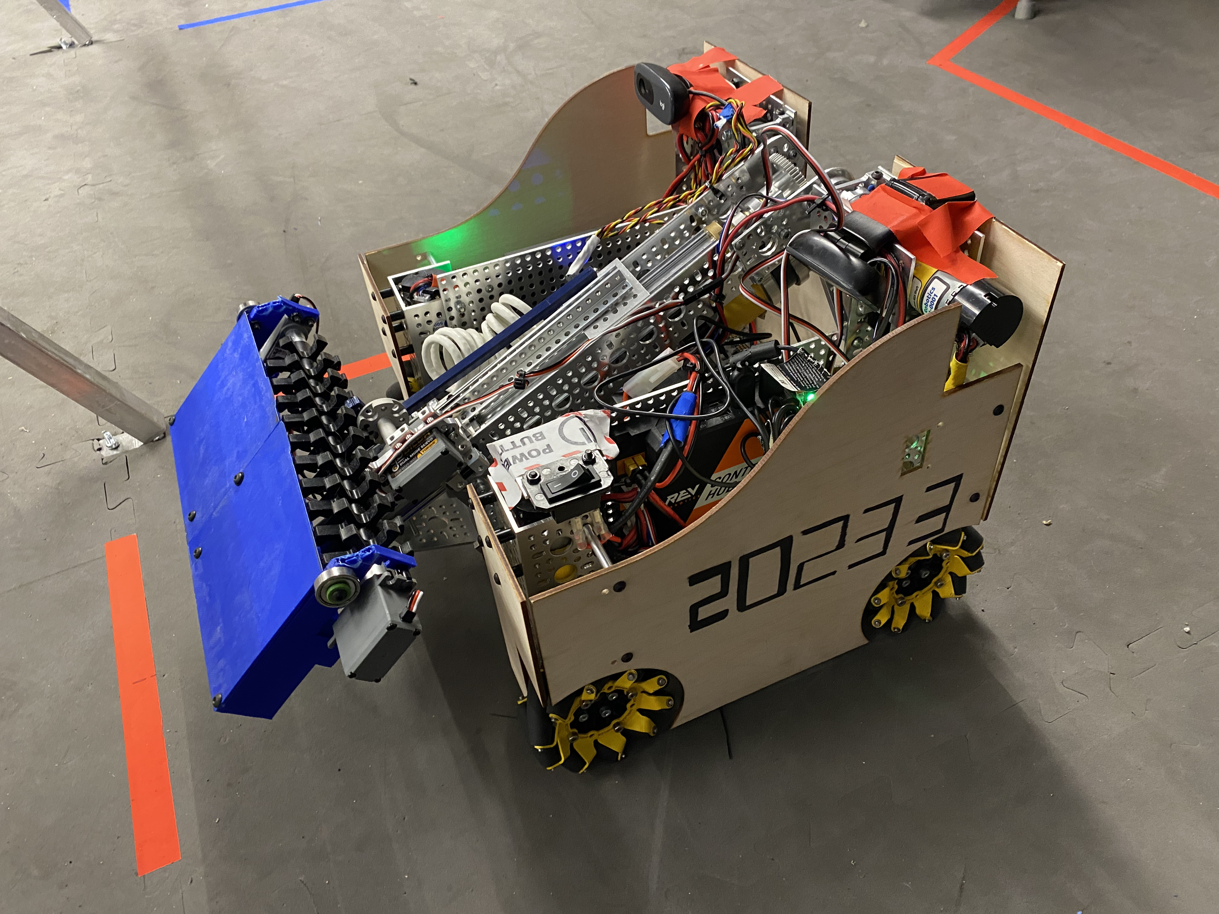 20233 robot for Centerstage (version 1)